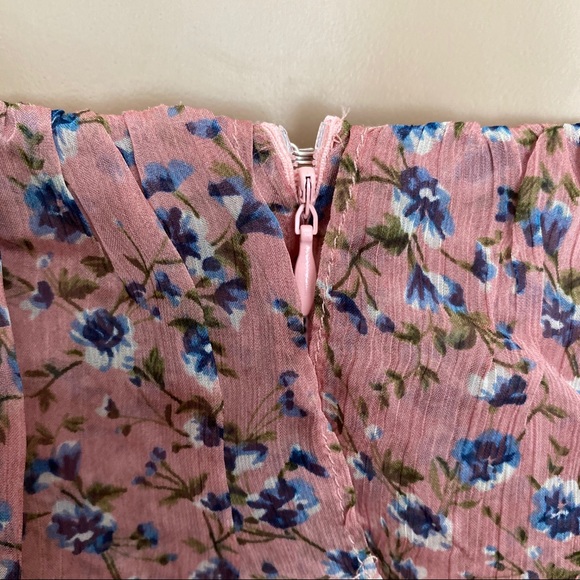 LULU’s rose off the shoulder floral dress - Picture 4 of 7